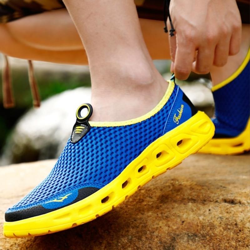 Breathable Anti-Odor Walking Shoes